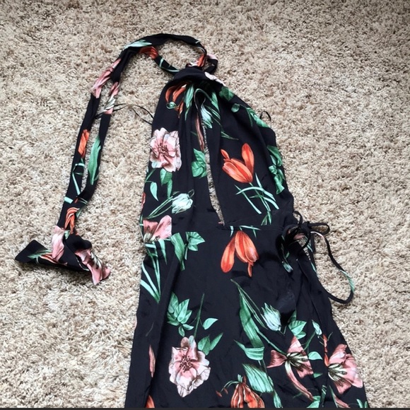 ASTR The Label Luciana Floral Wrap Dress - Picture 4 of 6